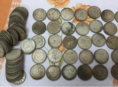 甘肅省隴南趙某在祖屋探到大量銅錢